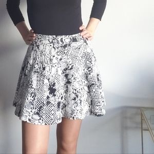 Black and White mini skirt